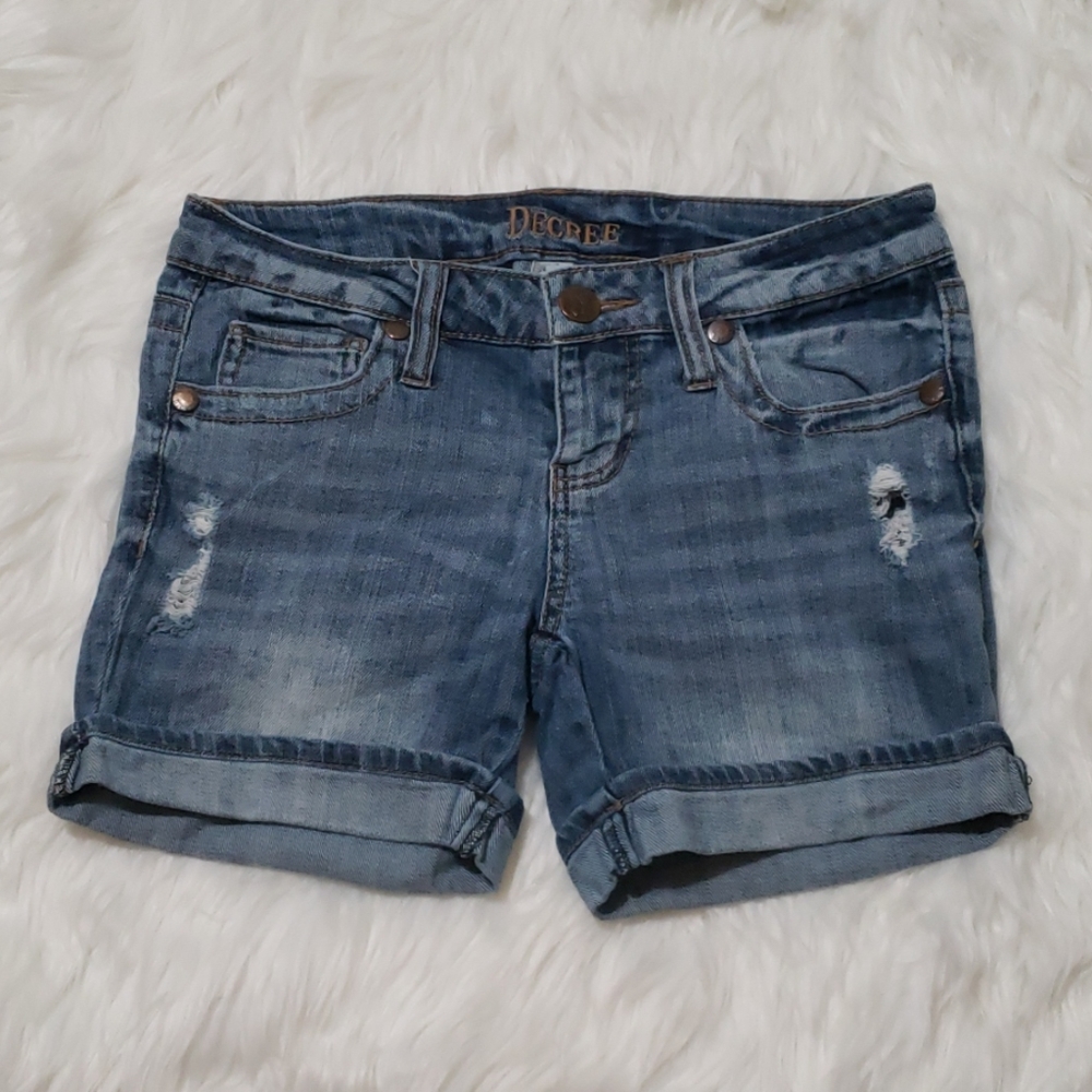 Decree Shorts